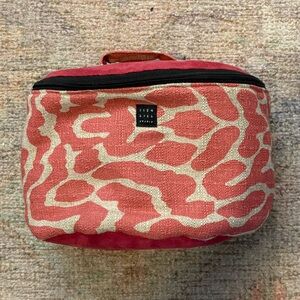 Lisa Lill Studio Travel Bag in Pink & Tan Print